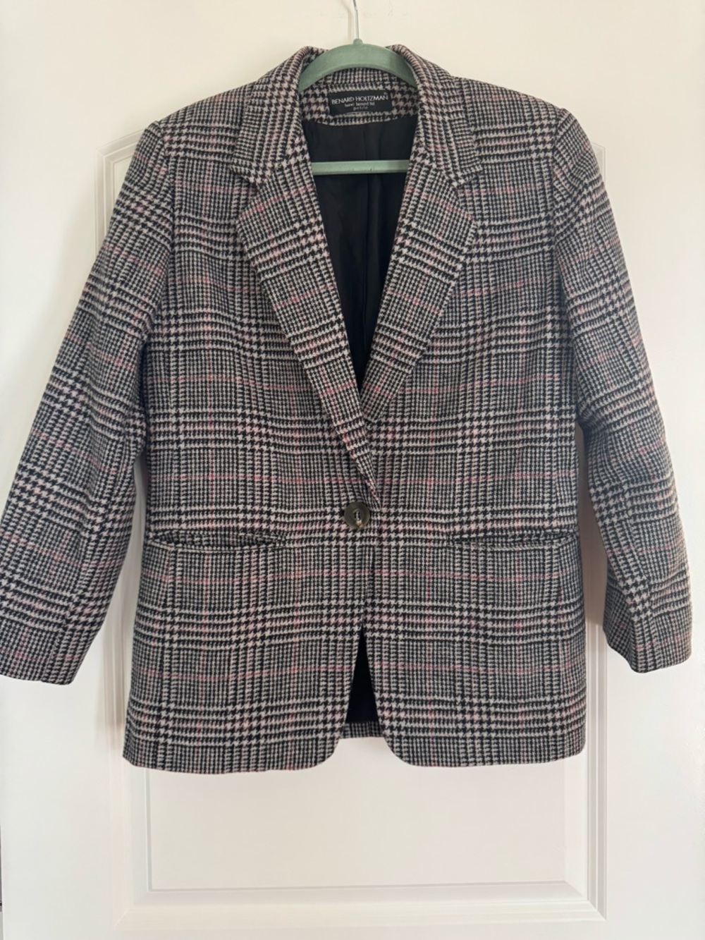 Harve Benard Black and Pink Glen Plaid Single-Button Blazer